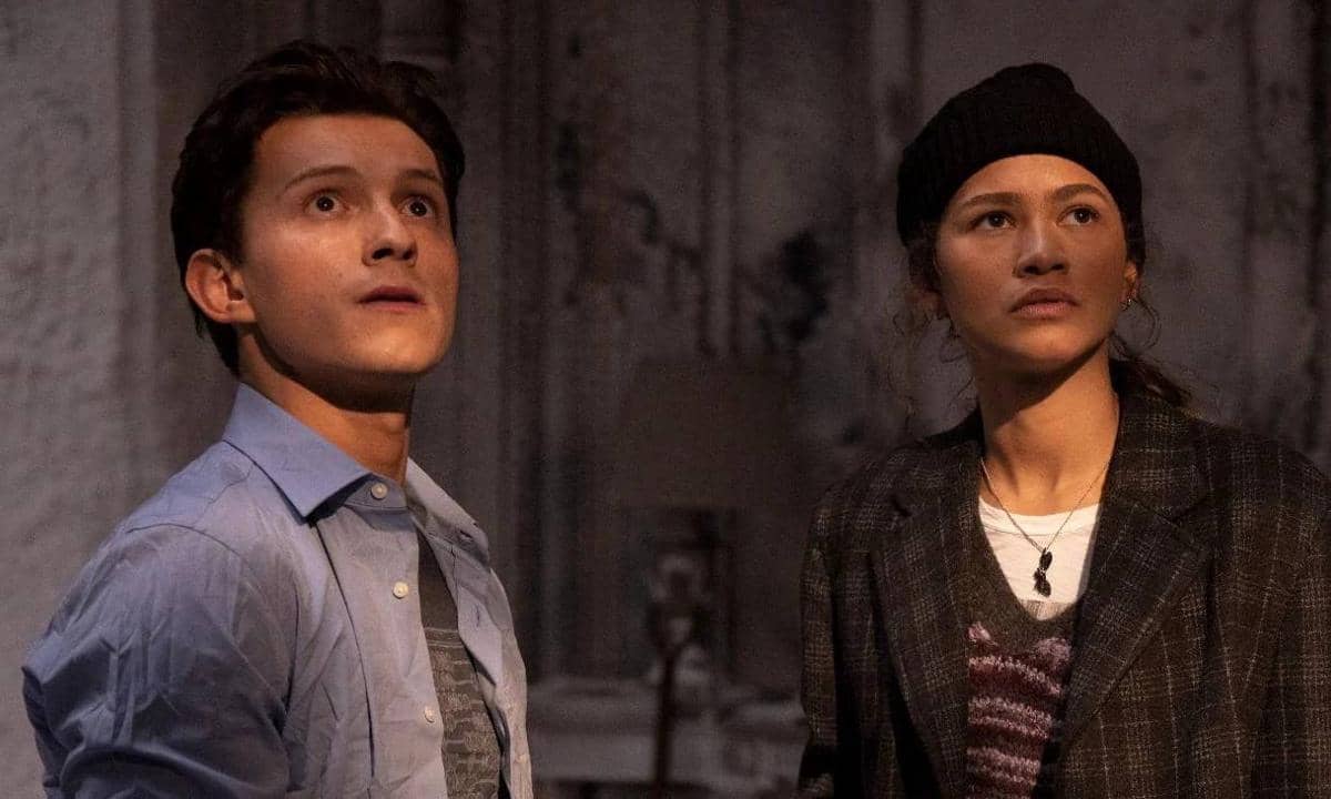 Kisah cintanya menuai perhatian dengan Tom Holland
