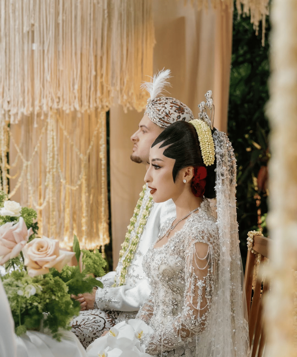 Momen Romantis di Pernikahan Jennifer Coppen dan Justin Hubner