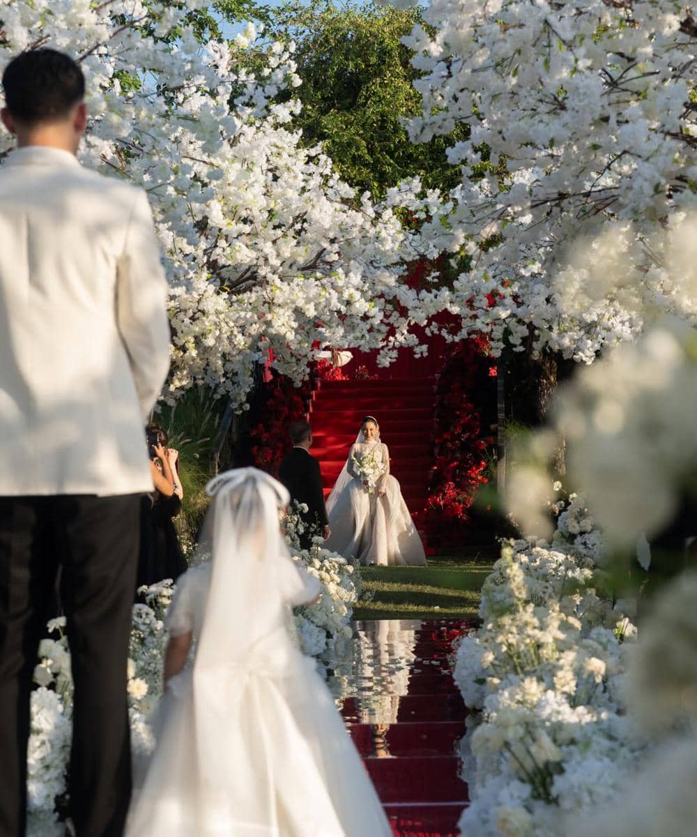 Detail Dekorasi Pernikahan Jennifer Coppen dan Justin Hubner