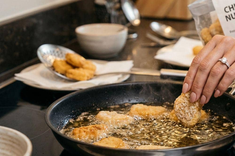 Makanan nugget kemasan bisa mempengaruhi perkembangan otak anak