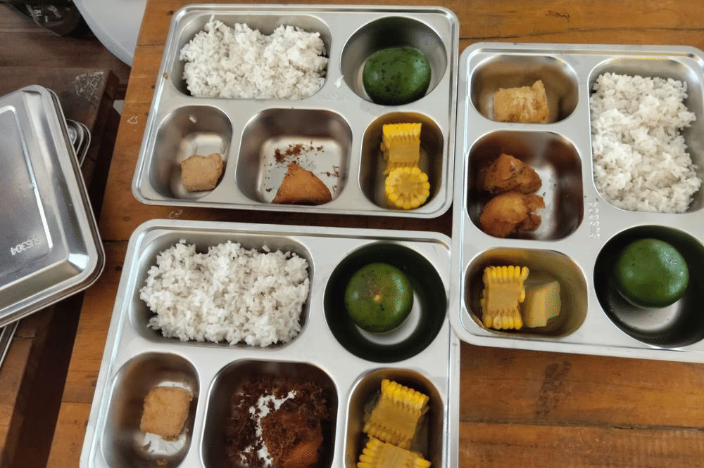 Menu makan bergizi gratis di sekolah