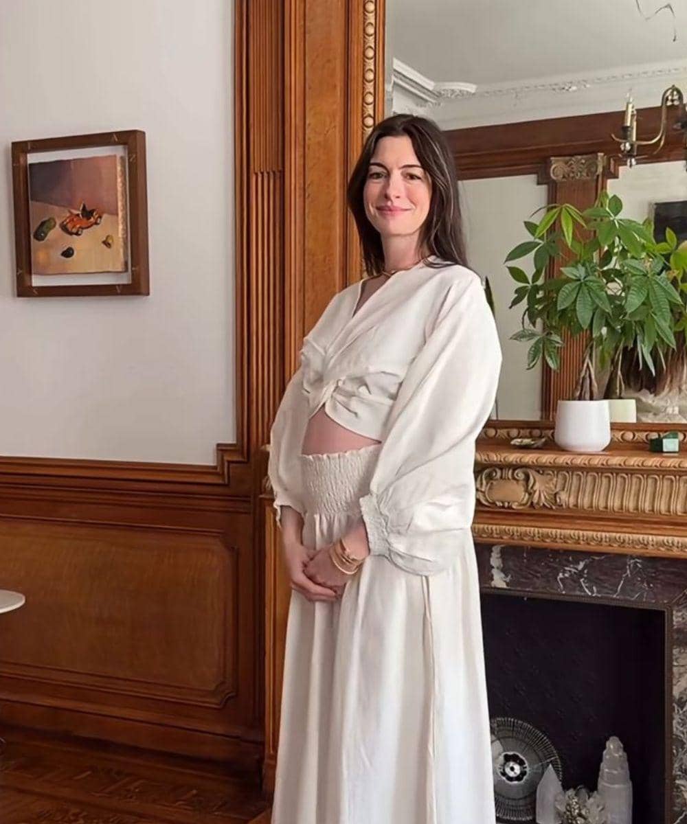 Anne Hathaway hamil anak ketiga di usia 43 tahun.