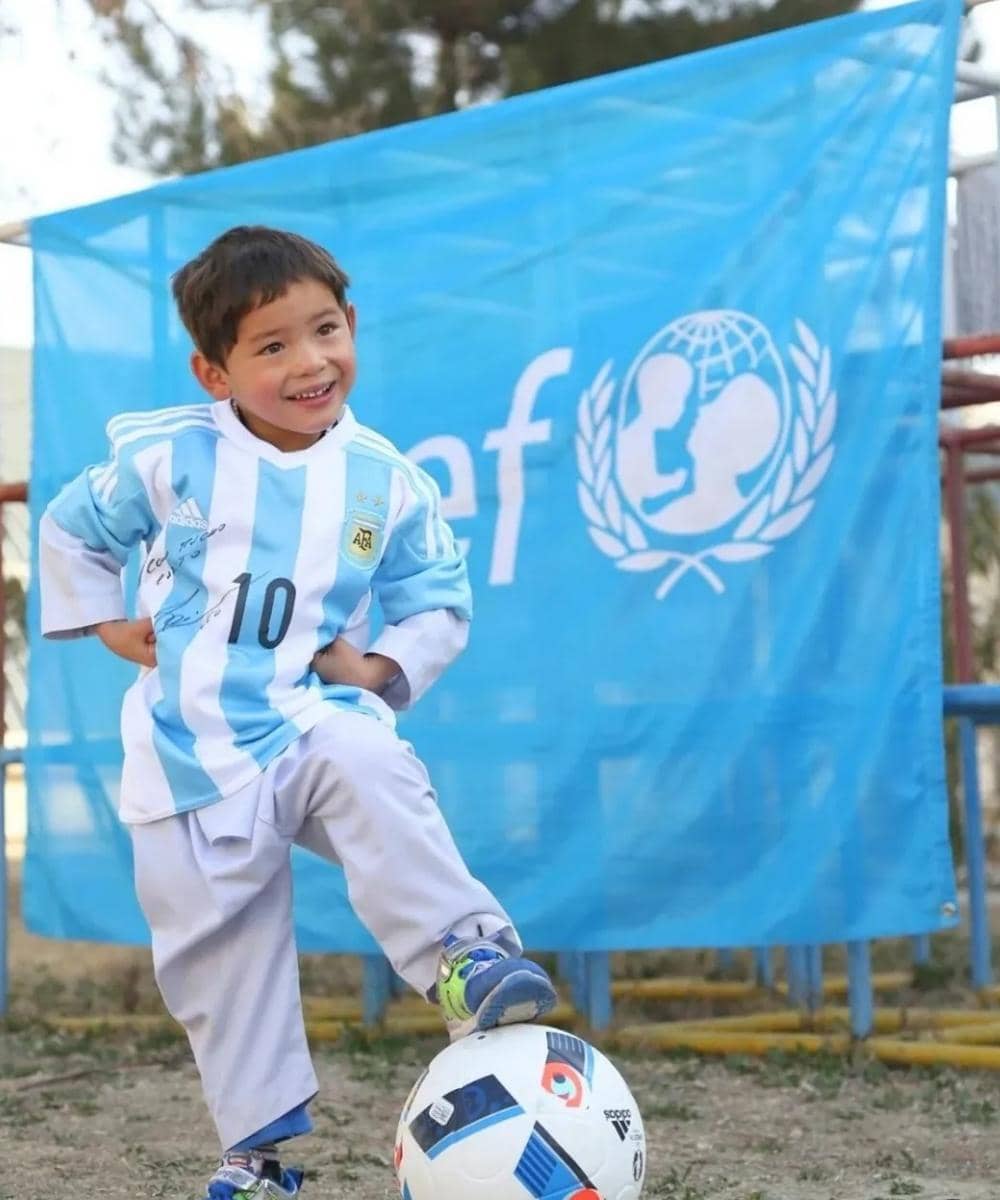 Murtaza Ahmadi si "Messi Plastik"