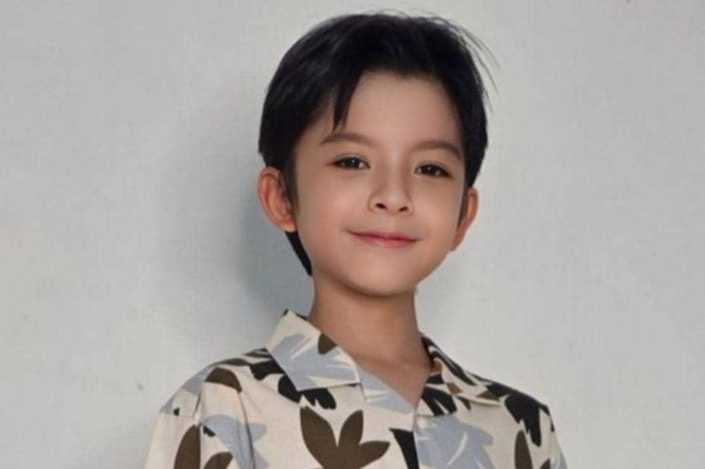 Profil dan Biodata Dazelin Rey, Berpestasi di Banyak Bidang!