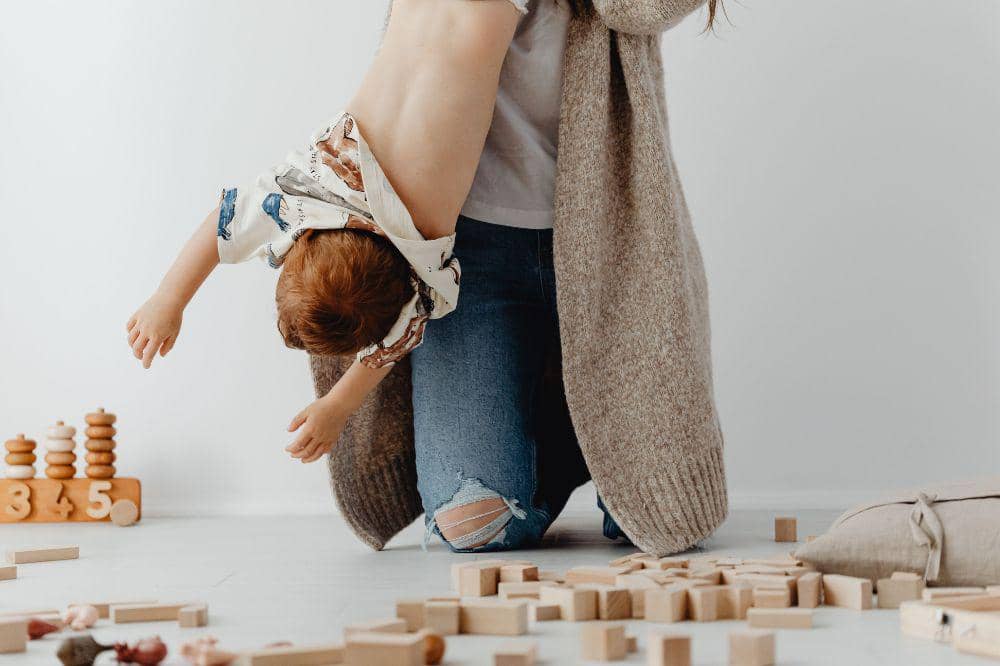 Tantrum umumnya terjadi karena adanya keinginan si Kecil yang tidak terpenuhi 