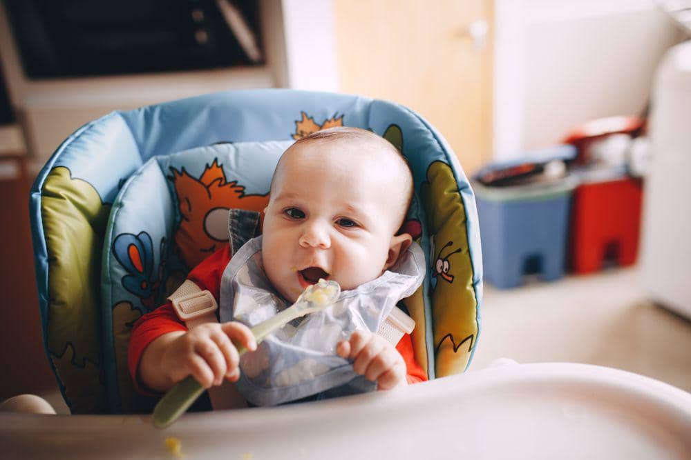 Anak Sering Hoek-Hoek saat Makan? Mungkin Tekstur Makanannya Belum Pas