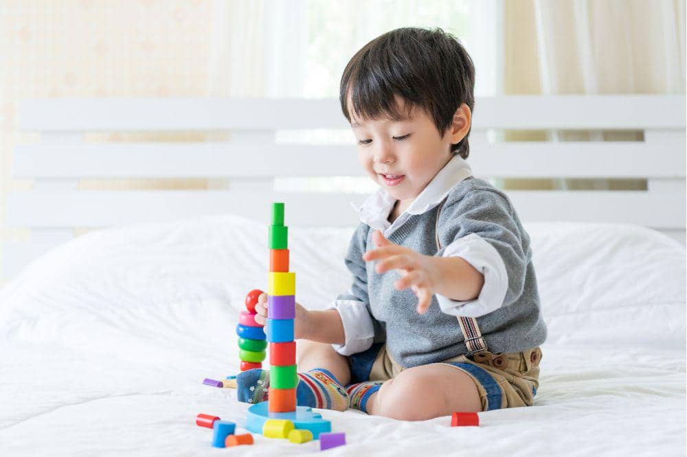 7 Cara Mendukung Perkembangan Anak agar Tumbuh Mandiri, Aktif, dan Percaya Diri