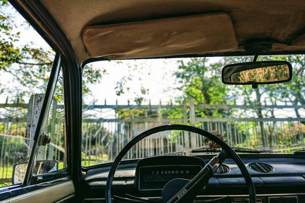 6 Penyebab Plafon Mobil Turun yang Sering Diabaikan Pemilik Mobil