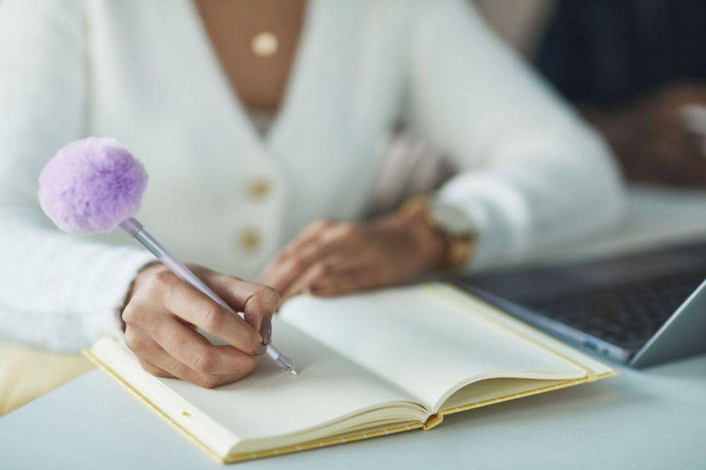20 Ide Prompt Journaling (15)