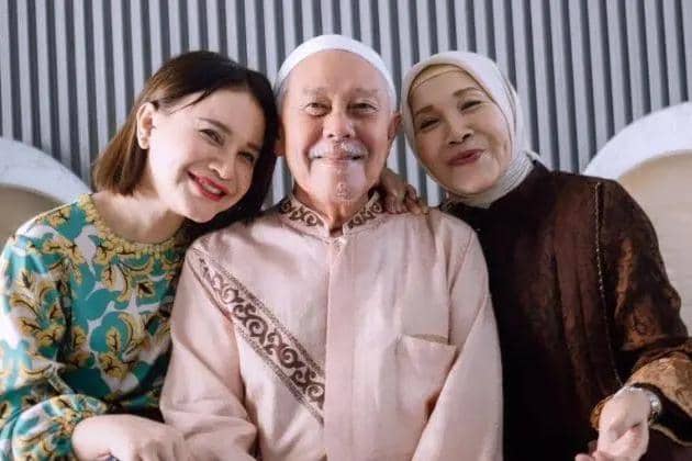 fakta keluarga Rossa 