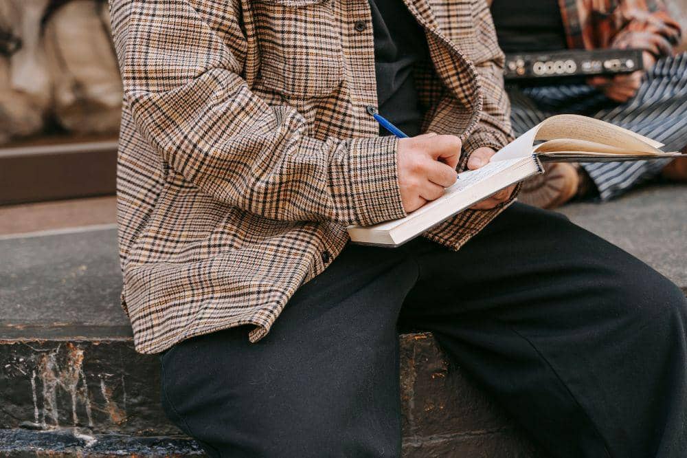 20 Ide Prompt Journaling (14)