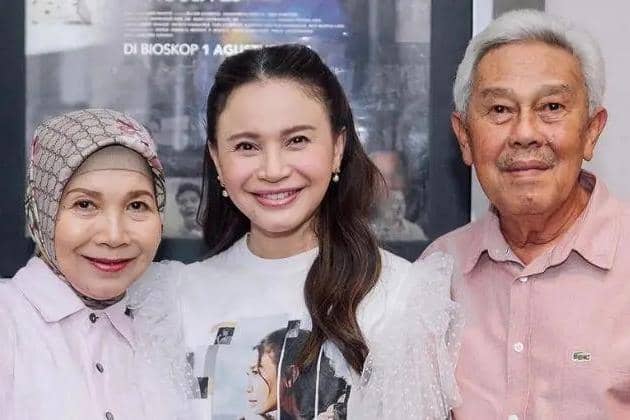 fakta keluarga Rossa