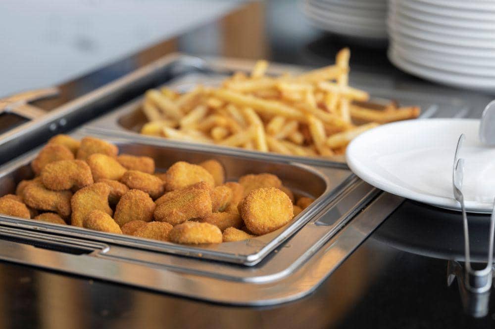 Junk food termasuk salah satu komponen makanan berbahaya