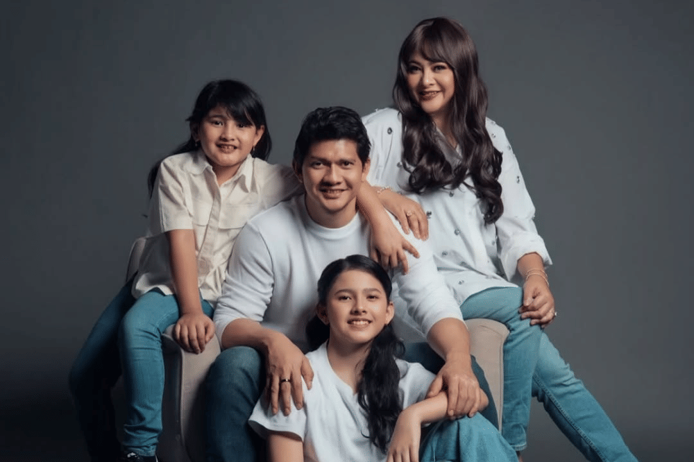 Audy Item istri Iko Uwais umumkan hamil anak ketiga