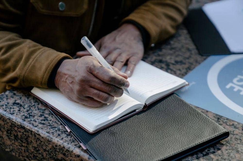 5 Fakta Unik Kegiatan Journaling yang Baik untuk Kesehatan Mental