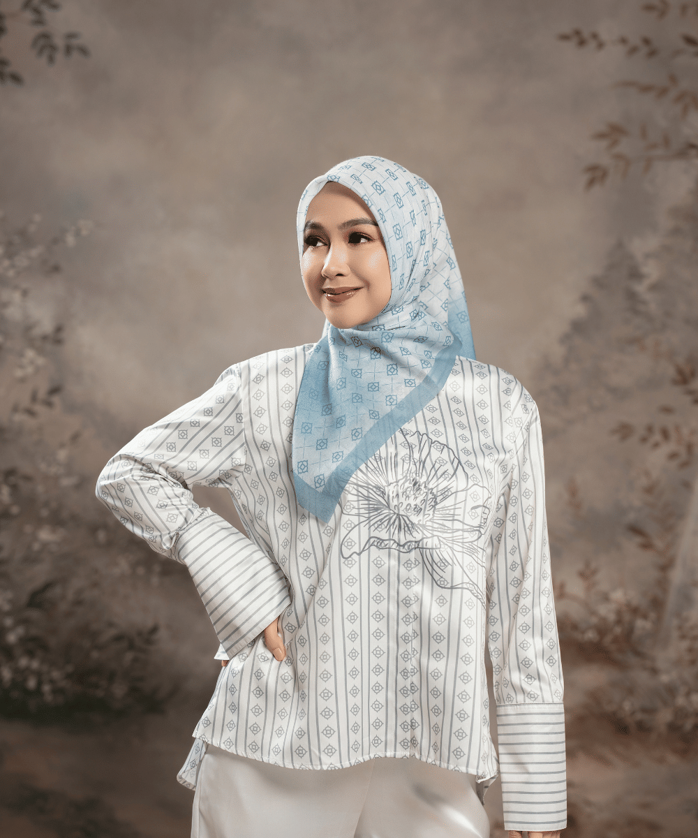 Atasan modest dengan potongan clean