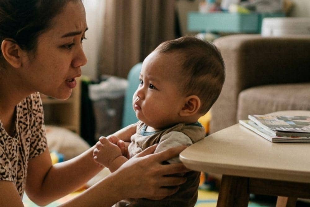 Sering berbicara dengan nada tinggi

