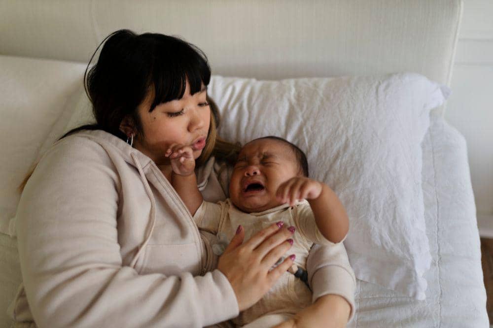 Perbedaan gumoh, refluks, dan GERD pada bayi