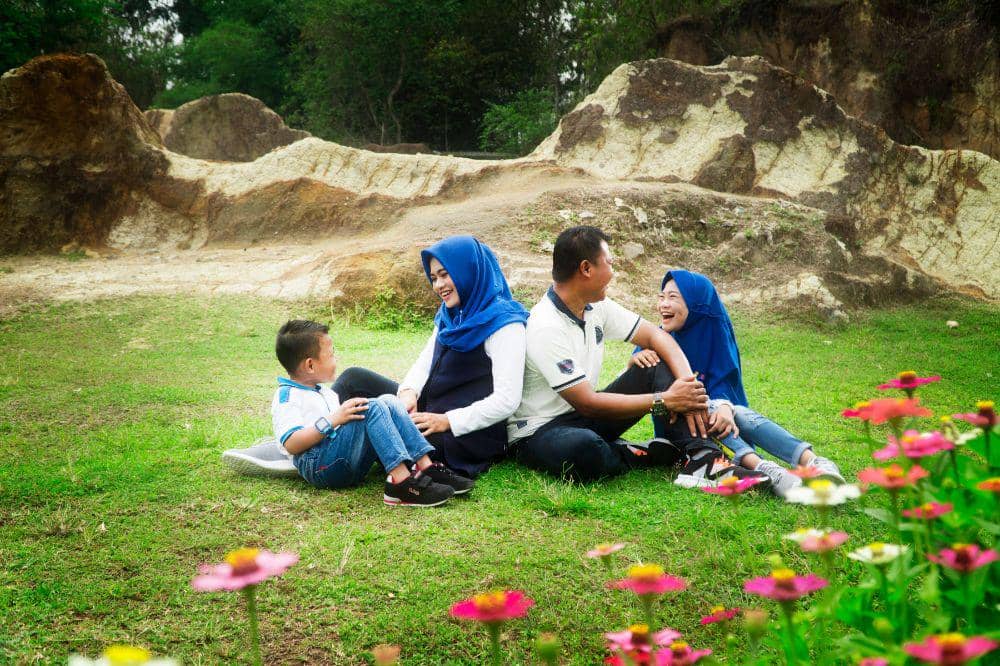 Cara berbicara yang baik kepada anak menurut Islam adalah dengan selalu berbicara dengan lembut