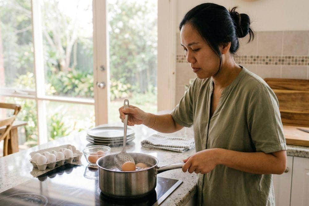 5. Pentingnya memasak telur dengan benar.jpg