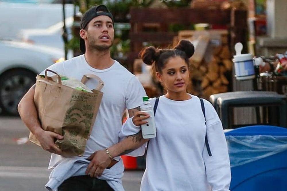 9 Fakta Hubungan Ariana Grande dan Ricky Alvarez