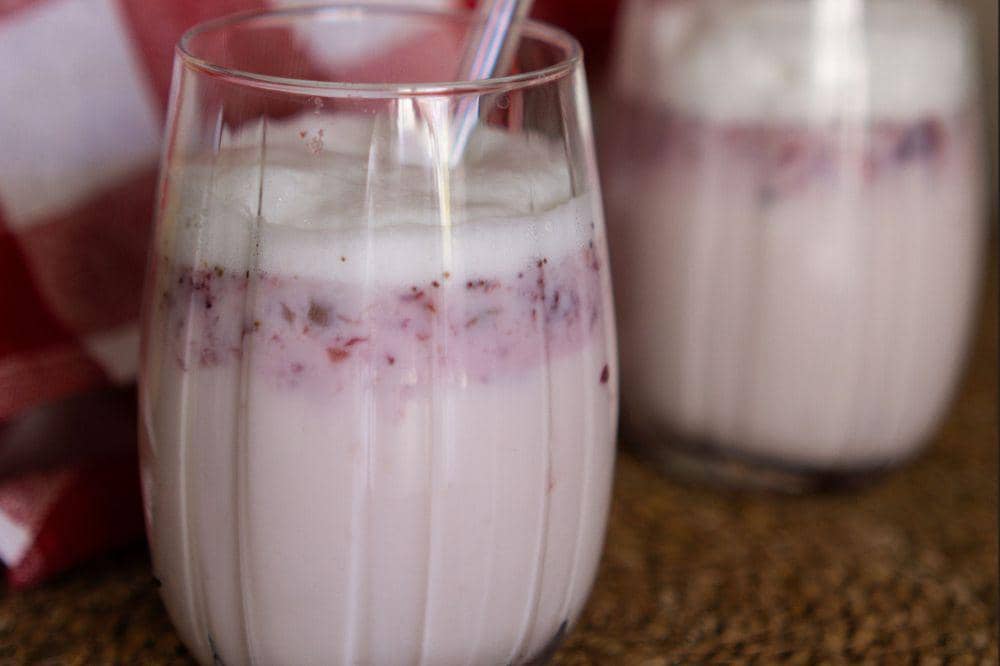 Resep olahan buah stroberi Korean strawberry milk