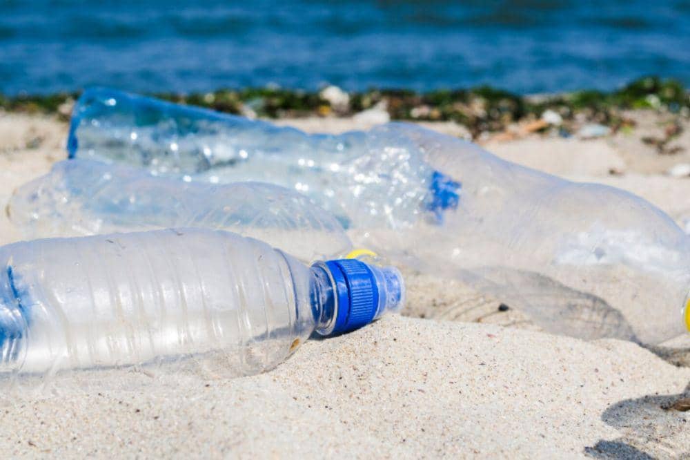 sampah di laut