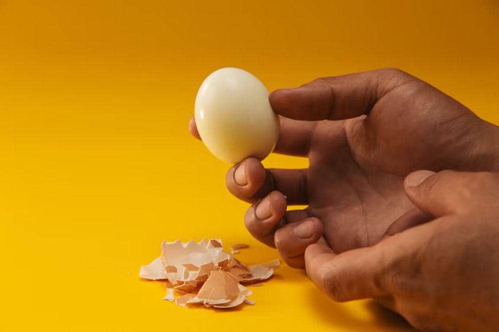 5 Tips Mengupas Telur Rebus dengan Mulus, Anti Gagal