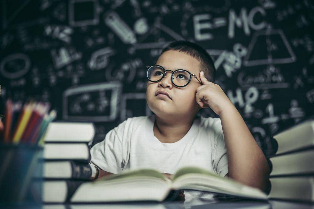 Hubungan pola tidur dengan tumbuh kembang anak adalah perkembangan otak anak
