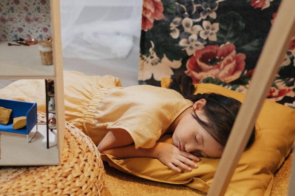 Tidur cukup dapat mendukung kecerdasan otak si Kecil
