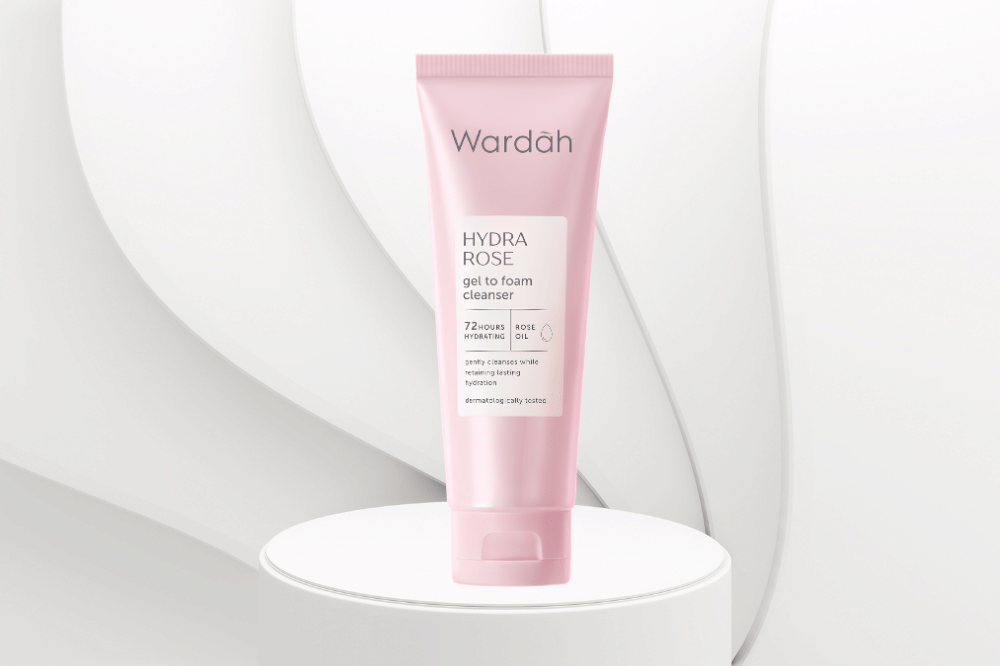Wardah Hydra Rose Gel to Foam Cleanser 
