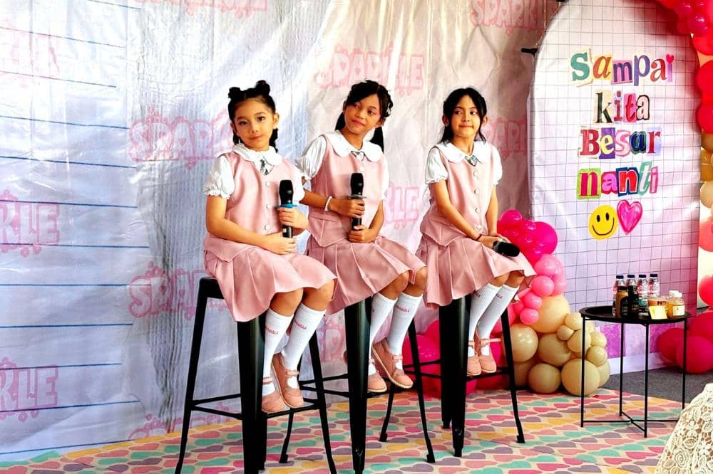 Lagu baru sparkle sampai kita besar nanti