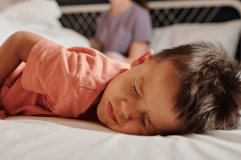 Penyebab anak susah tidur siang karena lapar