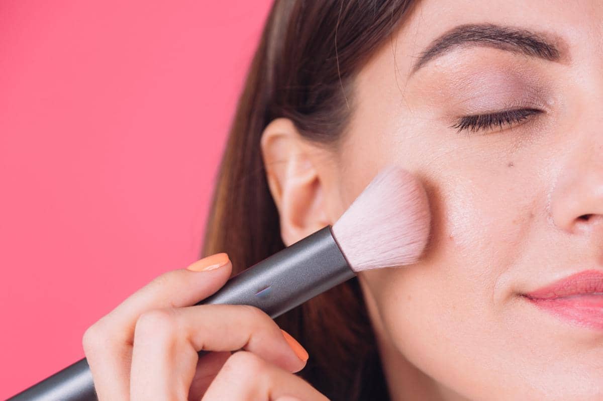 blush on untuk wajah kotak (2)