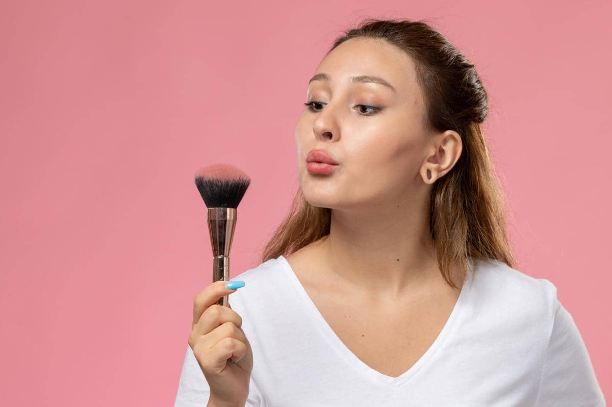 blush on untuk wajah kotak (7)