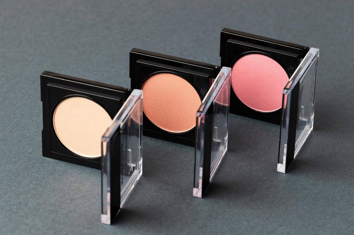 blush on untuk wajah kotak (4)