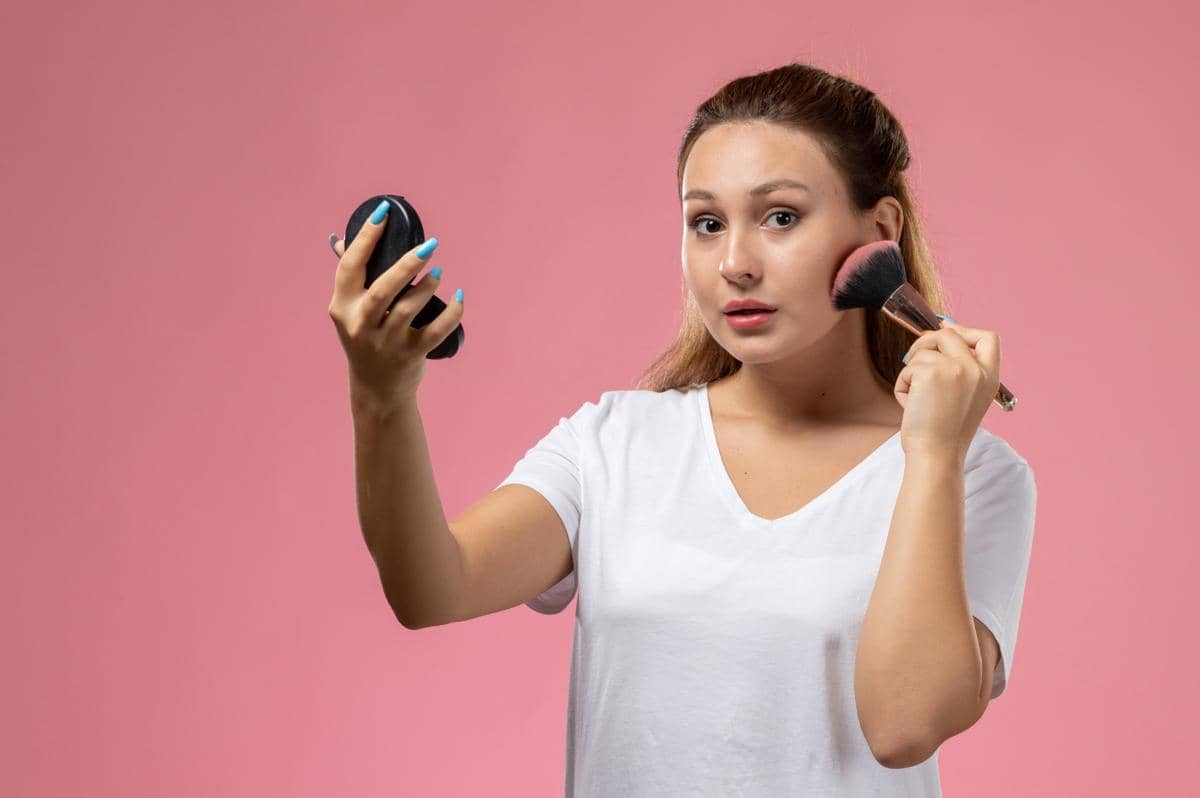 blush on untuk wajah kotak (6)