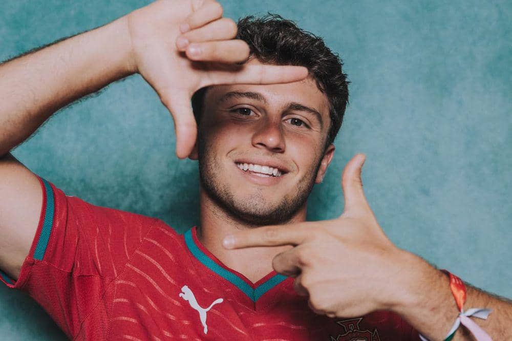 5 Fakta Keluarga João Neves, Gelandang Muda Terbaik saat Ini