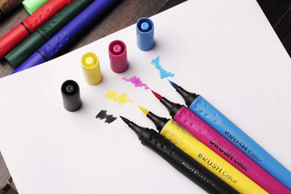 Brush pen atau dual tip marker