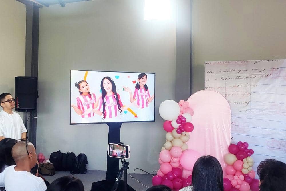 Sparkle mv sampai kita besar nanti
