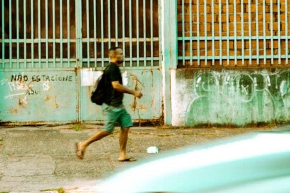7 Ciri Kepribadian Orang yang Suka Berjalan Cepat