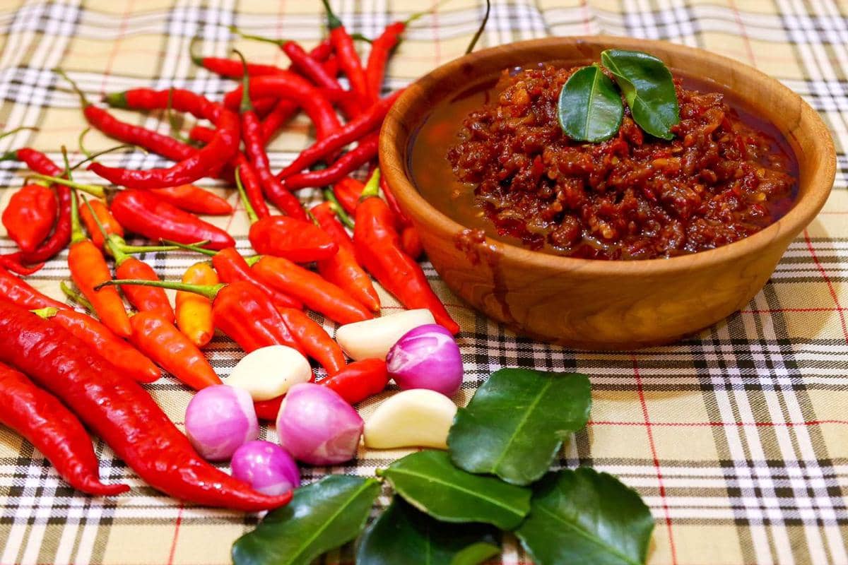 Kenapa ibu hamil ingin makan pedas?