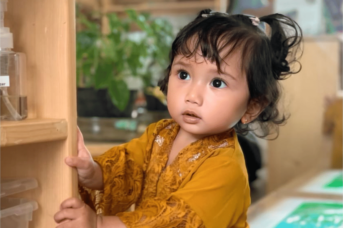 Kayesha anak Kiky Saputri yang selalu bikin netizen gemas