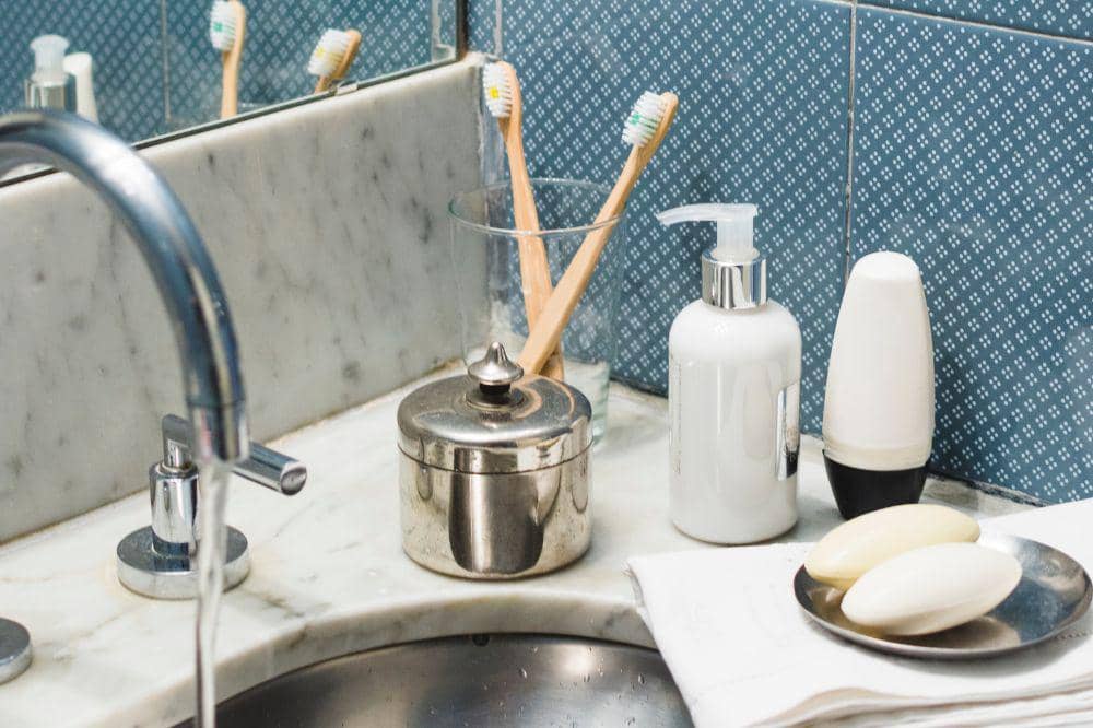 12 Desain Kamar Mandi Minimalis Sederhana