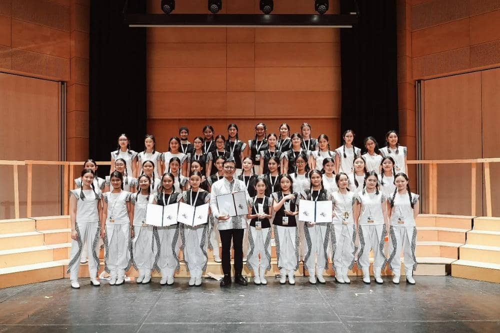 Bikin Bangga! TRCC Juara Umum Kompetensi Paduan Suara di Hungaria
