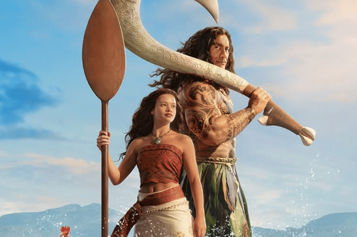 Moana dan Maui kerja sama untuk melawan tantangan