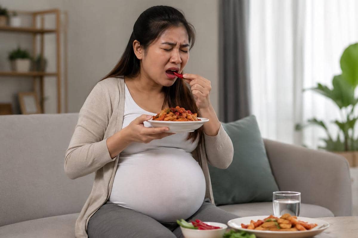 Bahaya Makan Terlalu Pedas saat Hamil, Ini Risiko yang Bisa Terjadi