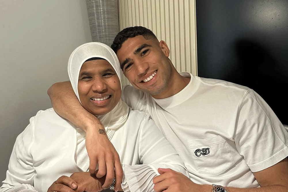 Achraf Hakimi dengan sang mama