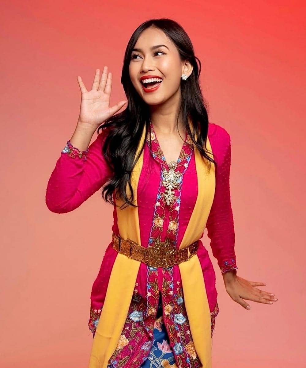 Asal-usul dan jenis kebaya di Indonesia (6)