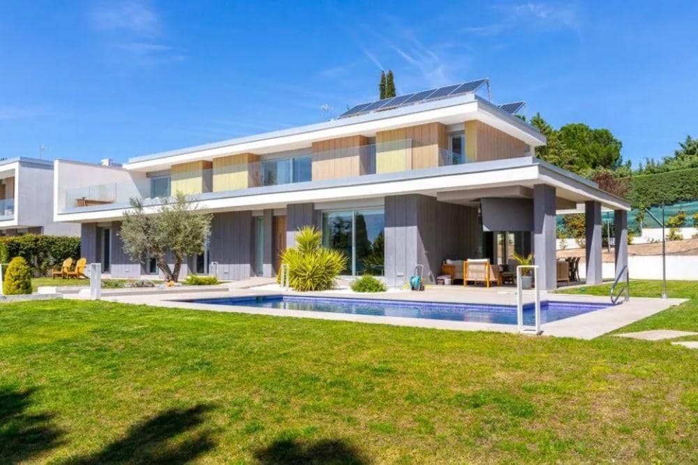 properti mewah Thibaut Courtois